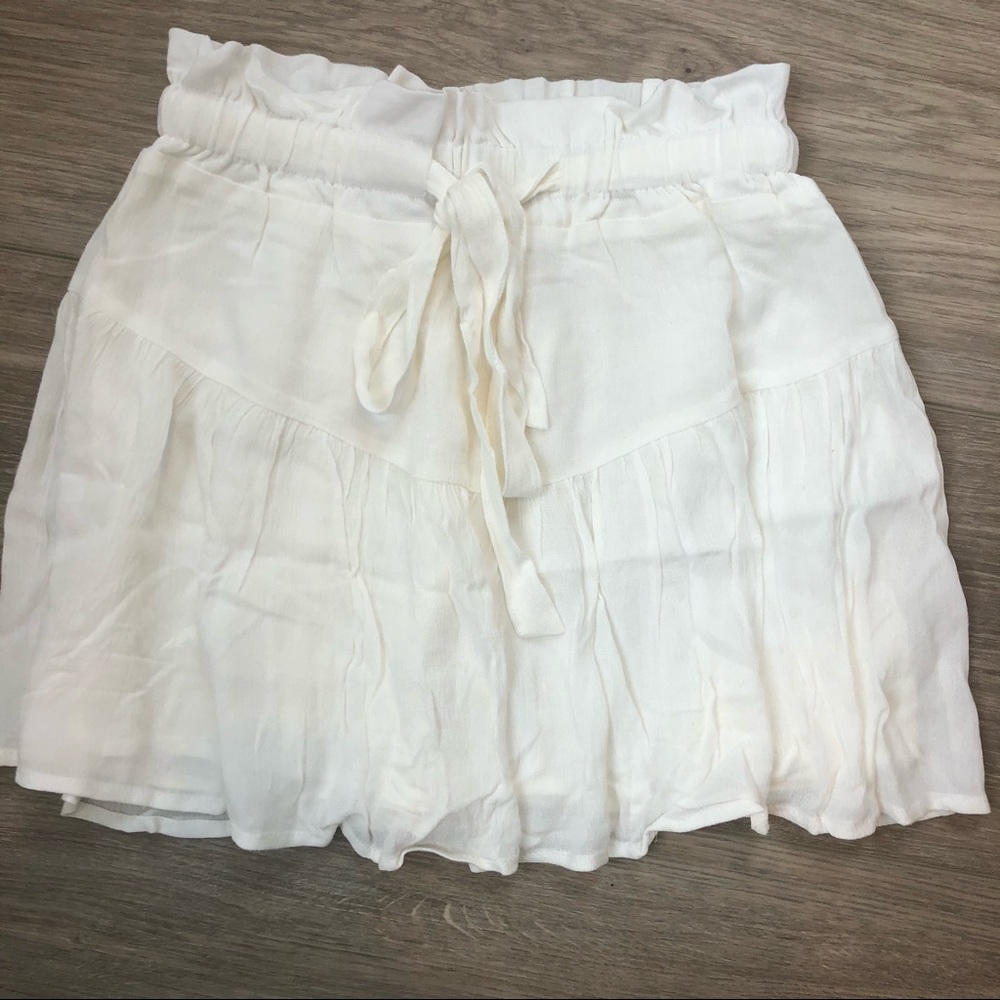 High waisted white flowy skirt NWT